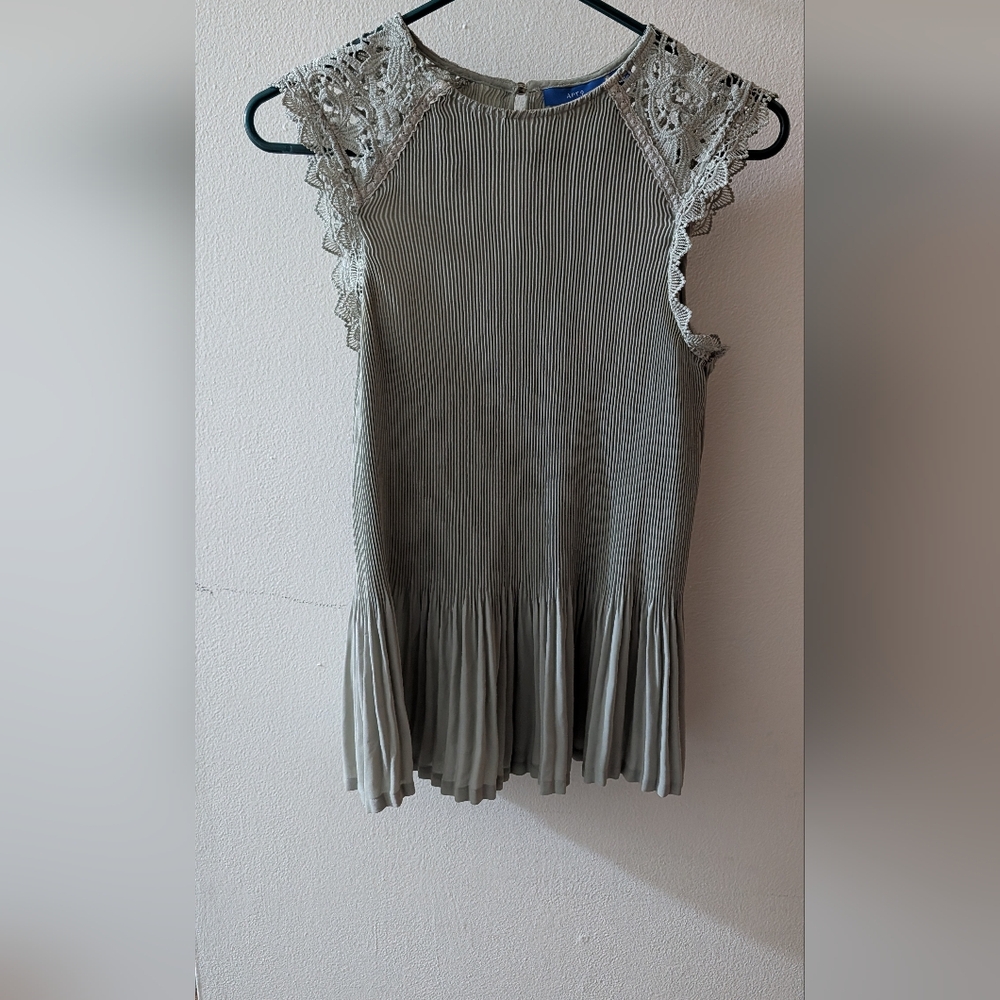 Elegant Lace Trim Pleated Top - Light Sage